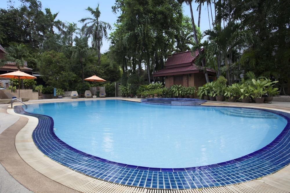 Safari Beach Hotel Patong Dış mekan fotoğraf