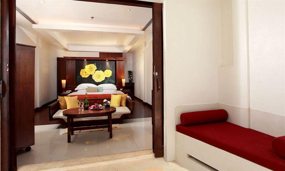 Safari Beach Hotel Patong Dış mekan fotoğraf