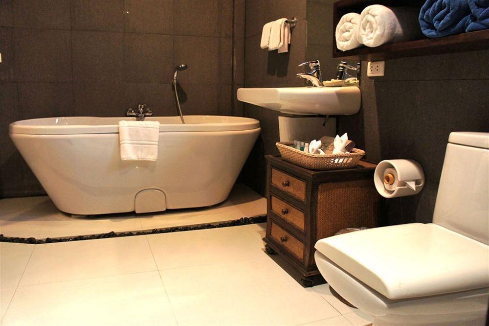Safari Beach Hotel Patong Dış mekan fotoğraf