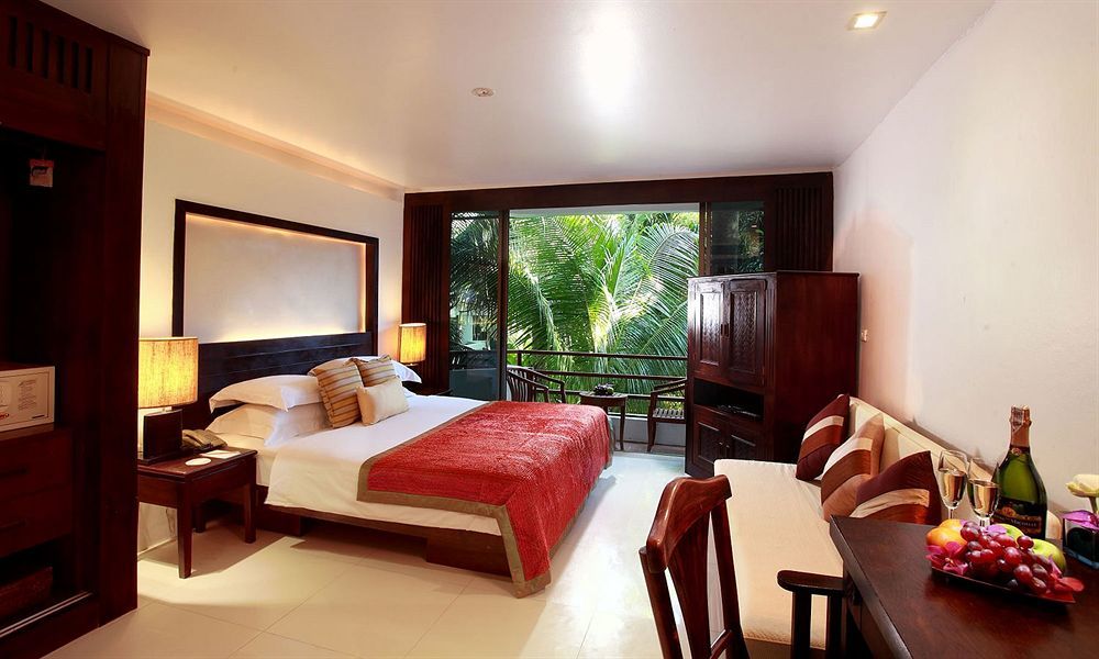 Safari Beach Hotel Patong Dış mekan fotoğraf