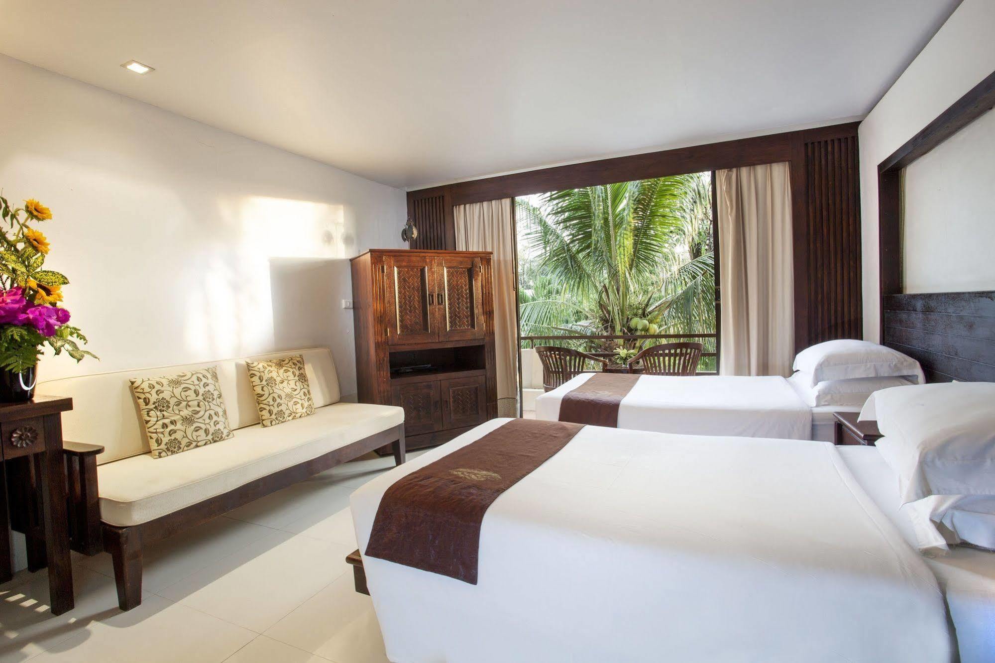 Safari Beach Hotel Patong Dış mekan fotoğraf